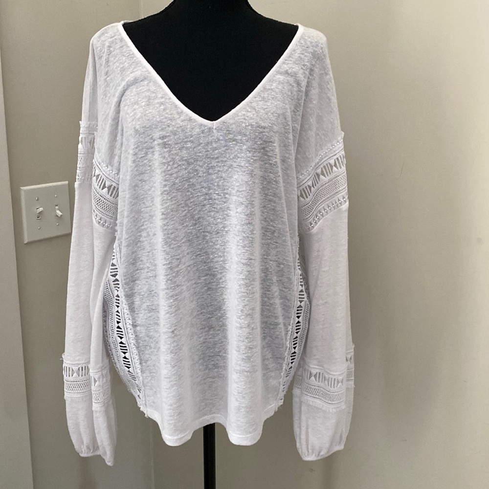 Inc International long sleeve V-Neck sweater. Size Medium.